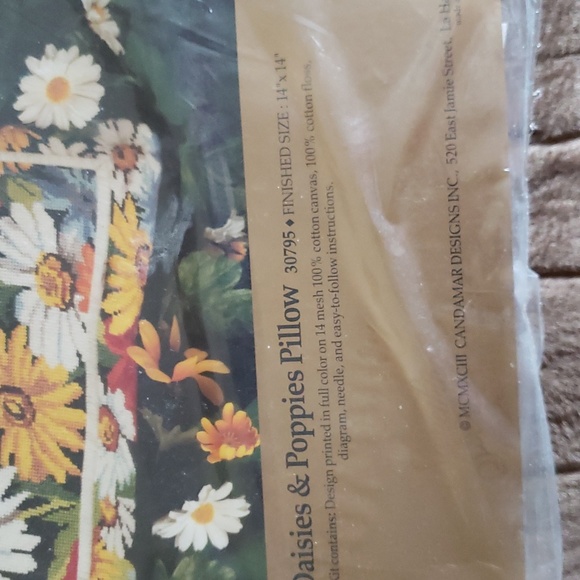 Daisies and Poppies needlepoint pillow kit - Picture 3 of 3